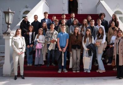 Đaci OŠ Mrkojevići na prijemu kod predsjednika Milatovića u Plavom dvorcu
