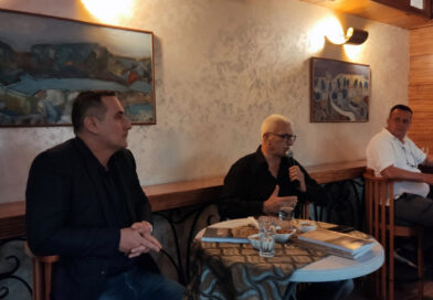 U Dobroj Vodi promovisana Kratka istorija Mrkojevića dr Milana Šćekića